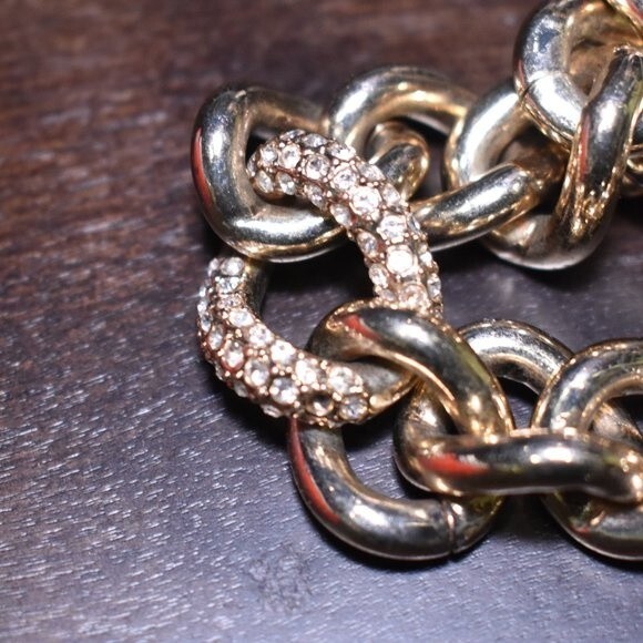 Victoria's Secret Chunky Gold Chain Bracelet - Picture 10 of 11